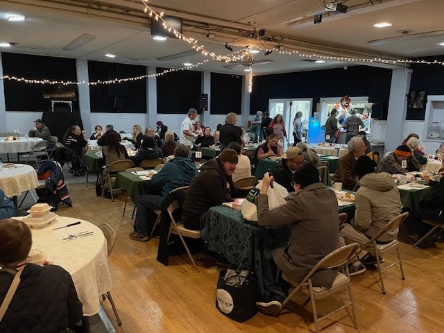 HAPPENING NOW: West Seattle Eagles’ free Thanksgiving dinner, open to all