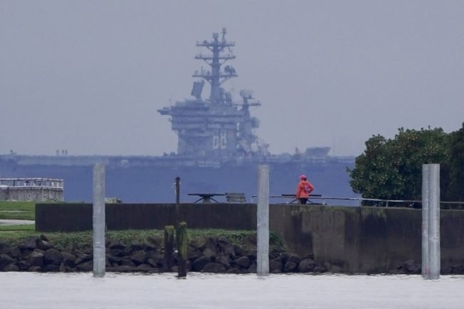 SEEN OFF WEST SEATTLE: USS Nimitz, inbound