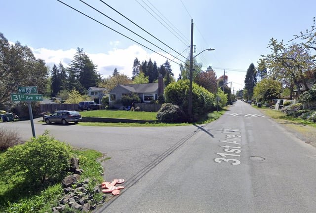 Police investigating shooting in North Beach following car prowl