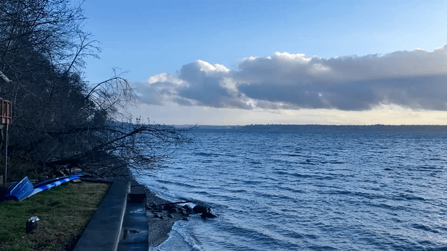 Seattle-adjacent: yesterday’s sunset on Vashon island.