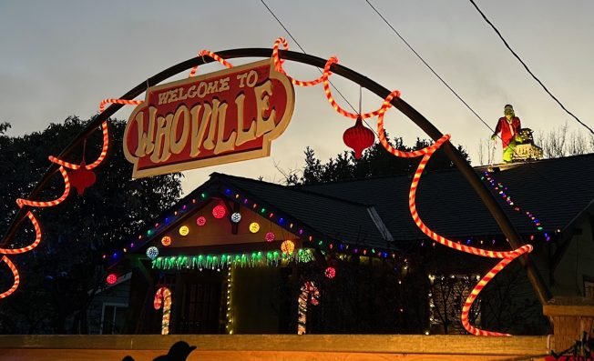 TONIGHT’S CHRISTMAS LIGHTS: Return to Whoville