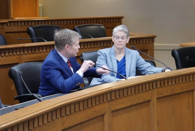 Washington lawmakers revive plan for state cap on rent increases
