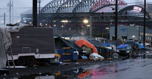 Portland goes where Seattle won’t on homelessness