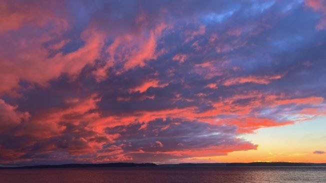 WEST SEATTLE SUNSET: Sunday’s swan song