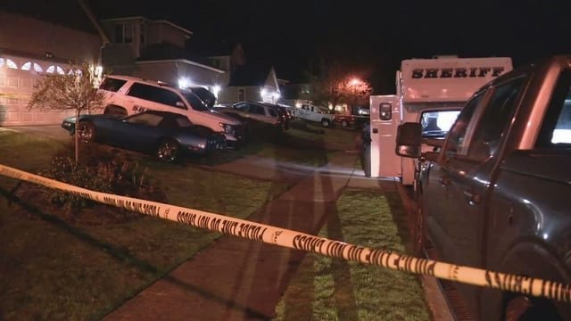 Identities released for 4 found dead inside Seattle area home; 2 bodies discovered in freezer