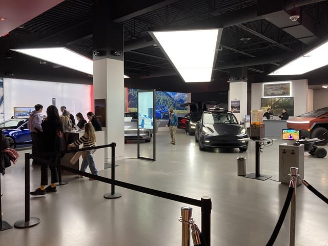 This place used to be packed on weekends