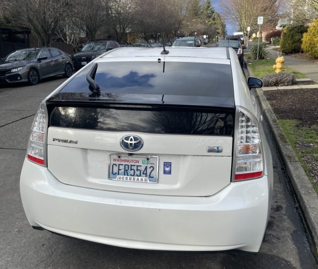 READER REPORTS: Prowler/peeper returns; recognize this car?