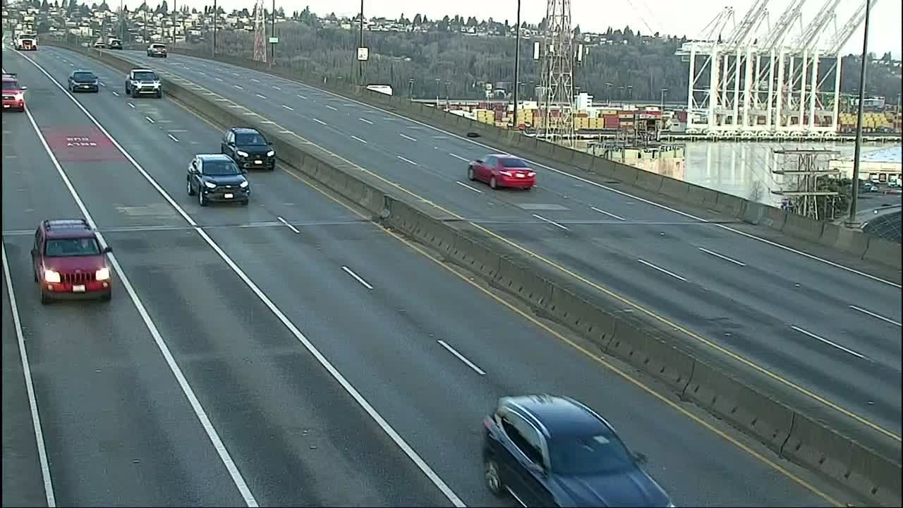 TRAFFIC CAMS, WEATHER, TRANSIT: Calmer Wednesday