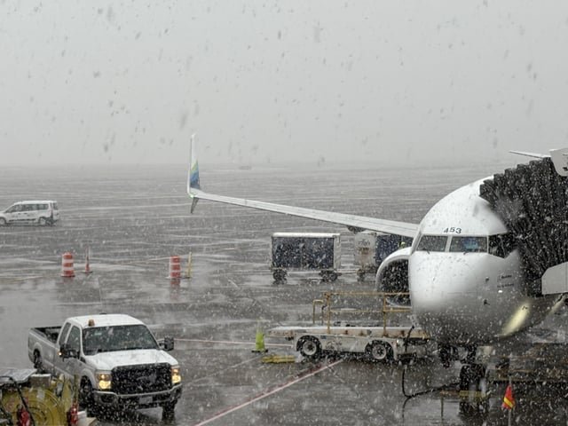 Flight delayed all morning at Sectac, getting heavier. Can’t see the runway