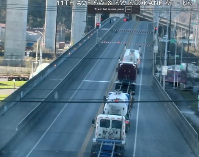 TRAFFIC ALERT: West Seattle low bridge trouble