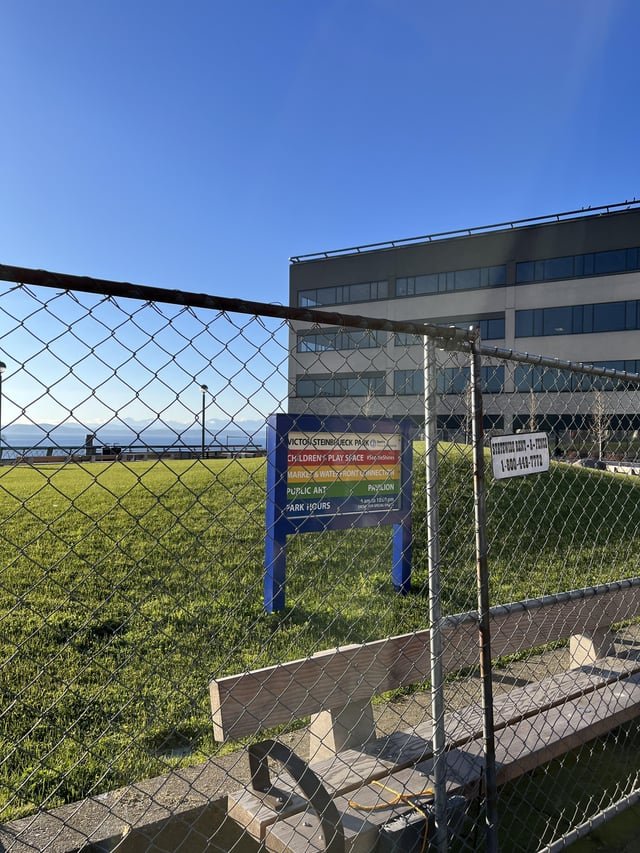 The Pike Place historical commission sucks.