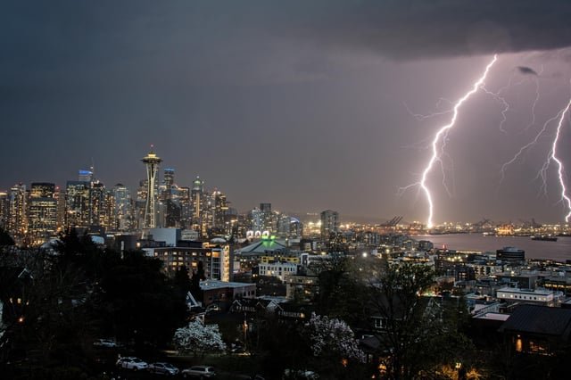 Lightning strikes in Seattle