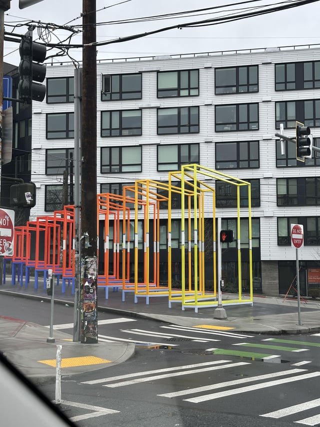 What’s the point of the white part on the sides of this art installation?