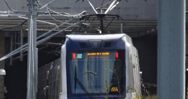 2 new reports detail light rail delays, breakdowns and power outages