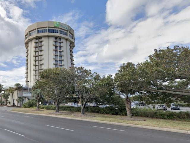 Whistleblower John Barnett’s family files wrongful death suit against Boeing