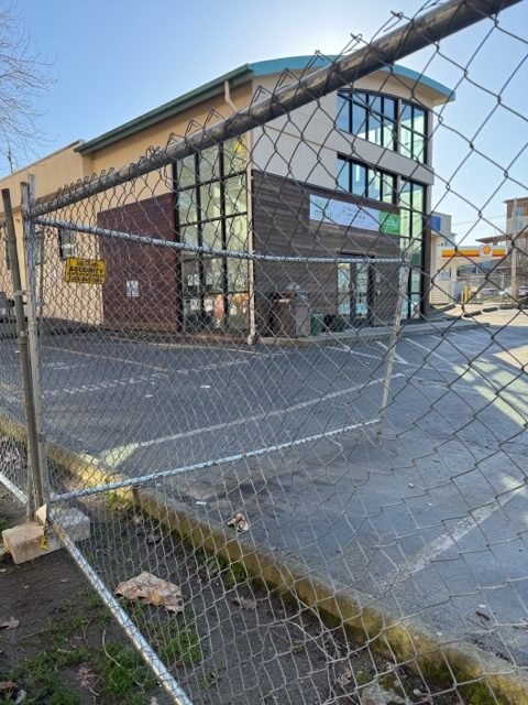 4 West Seattle Triangle notes: Shelter, ex-clinic, ex-store, sale