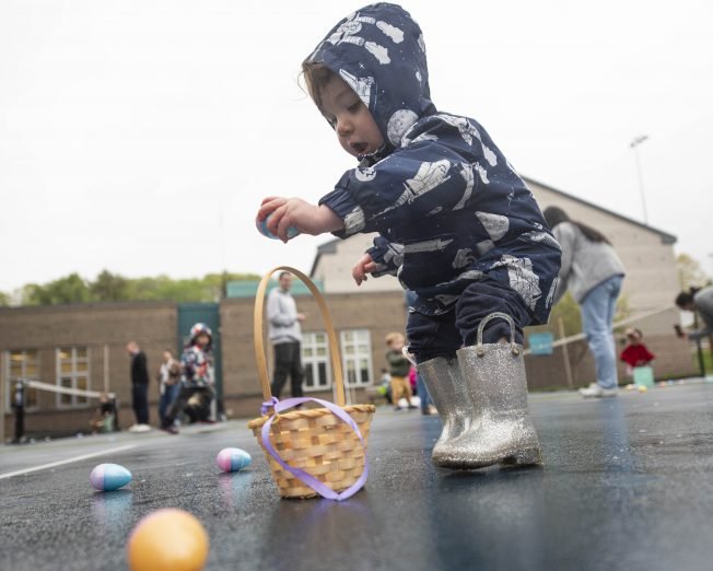 WEST SEATTLE WEEKEND SCENE: Tiny egg-hunters at Delridge Community Center