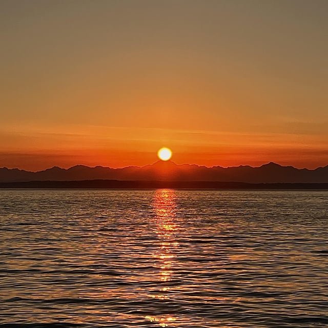 Nobody told me about the sunsets here 🤯