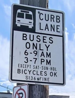 Friendly Reminder: Cars can use the bus lane on Aurora Ave between 9am-3pm & 7pm-6am to keep traffic moving