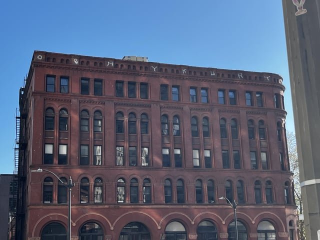 What does this say? I see My Kurt, but what are the first two “letters” or…