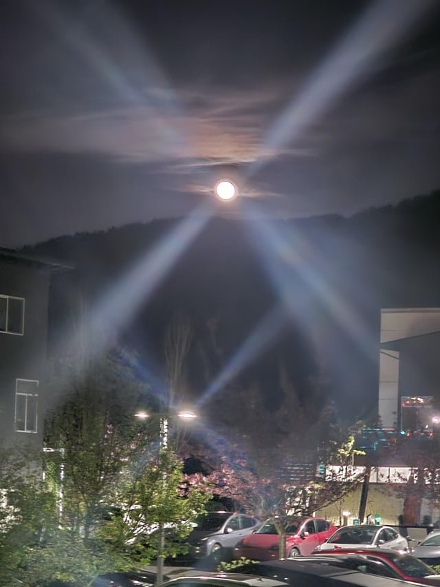 Moon over Squak Mountain 10:20pm 4/13 no filters