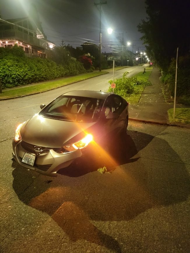 WEST SEATTLE CRIME WATCH: Another stolen car crashed, abandoned on SW Alaska