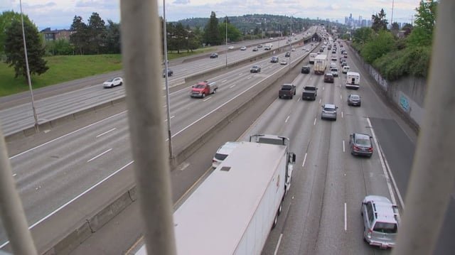 Traffic deaths fall in Washington for the first time since 2019