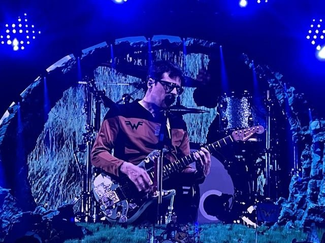 Weezer to bring intergalactic concert to Seattle for Bumbershoot 2025