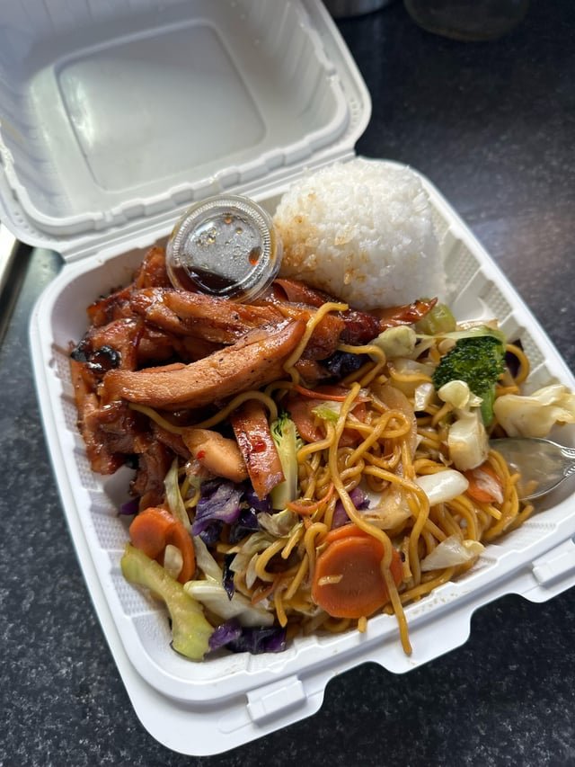 Attempted to get spicy garlic chicken teriyaki at Himitsu in Lake City