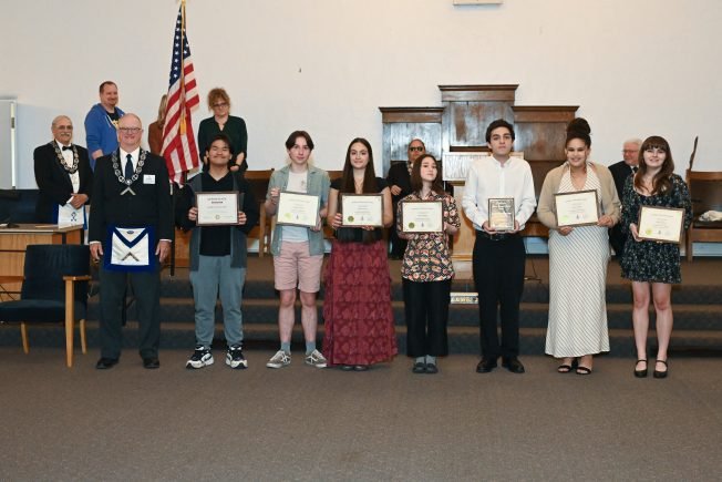 CONGRATULATIONS! Juniors from West Seattle HS, Chief Sealth IHS get awards – and advice – from Alki Masonic Lodge’s annual awards