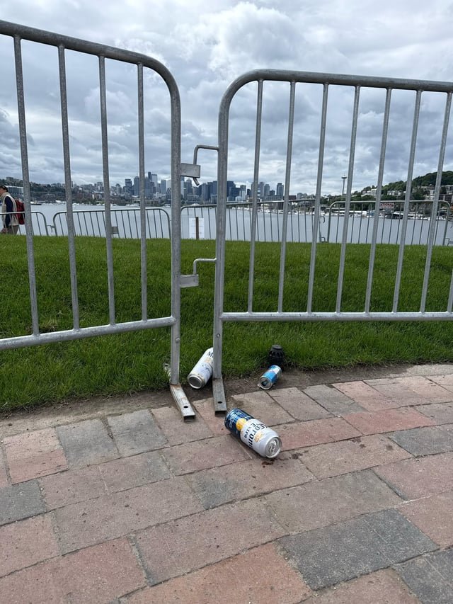 Don’t be these idiots please. Protect our parks.