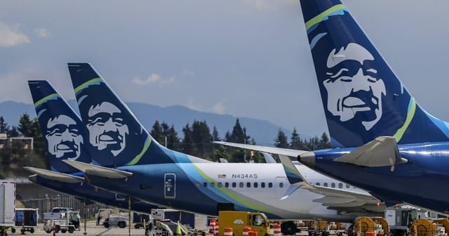 Alaska Airlines planes clip wings near Sea-Tac Airport gates