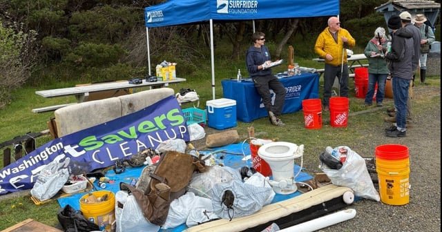 A grassroots movement trying to keep the Washington coast clean