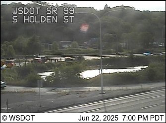 UPDATE: Car in pond by 1st Avenue South Bridge onramp