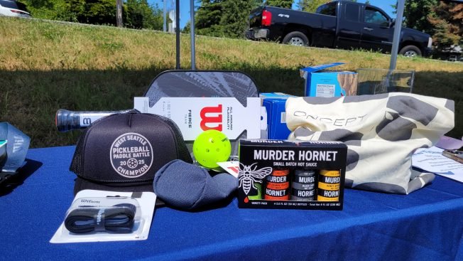 WEST SEATTLE WEEKEND SCENE: WS Booster Club’s Paddle Battle