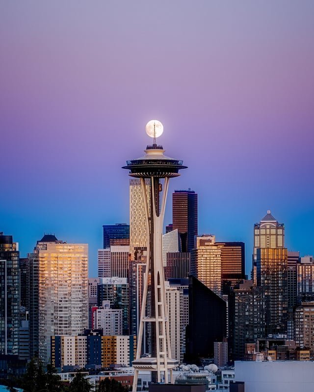 The Strawberry Moon above the Space Needle from Kerry Park