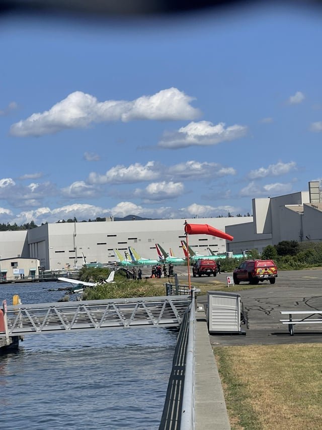 Botched landing at Renton airfield
