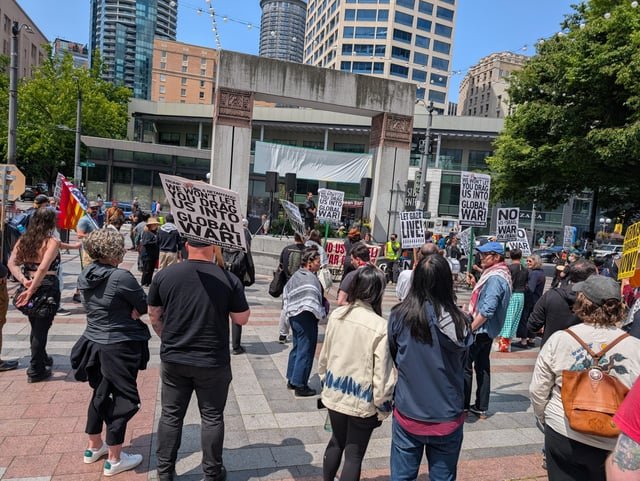 Westlake Park, now. No war in Iran