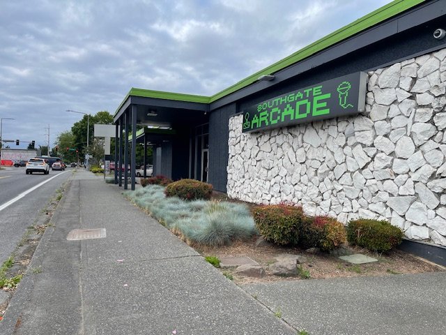 From White Center Now: Arcade opening; restaurant closed