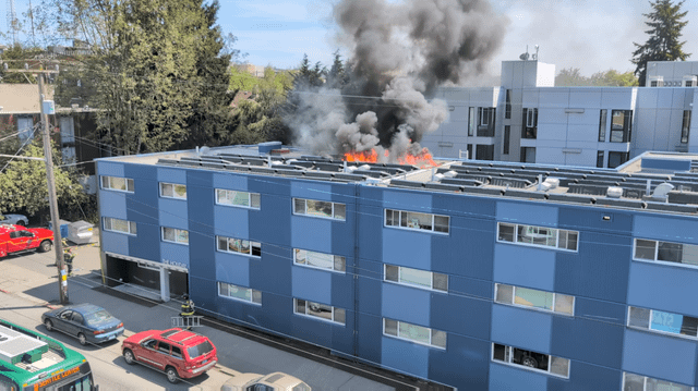 Capitol Hill fire right before they switched on the hoses