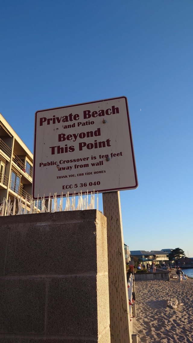 Is this legal in Washington? I’m finding conflicting answers online about private beaches.