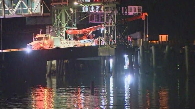 2 dead, 3 people seriously injured after car drives off ferry dock in Edmonds