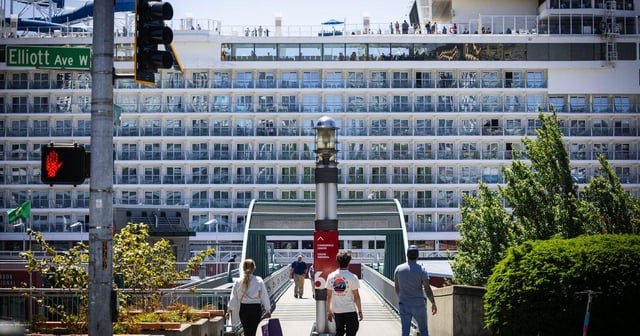 Seattle waterfront gives cruise-goers a taste of why they should return