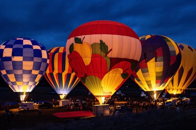 Hot air balloons will be glowing under the Space Needle this Sunday 9pm
