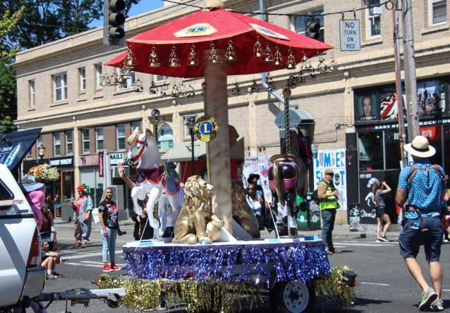 COUNTDOWN: One week until West Seattle Grand Parade and Float Dodger 5K!