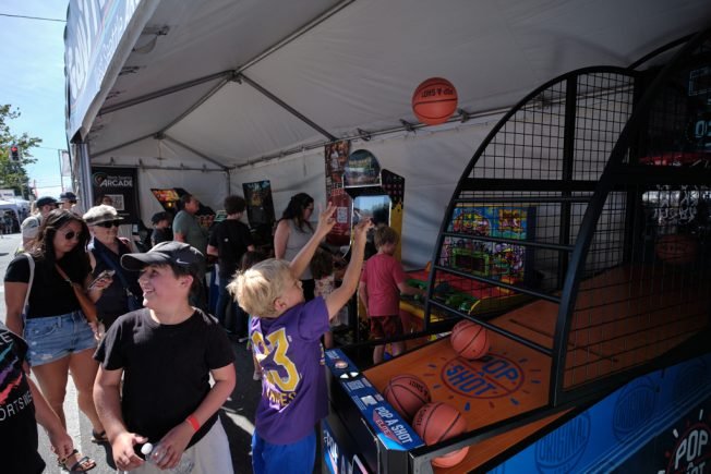 WEST SEATTLE SUMMER FEST 2025: As-it-happens coverage, Friday night