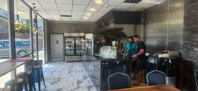 BIZNOTE FOLLOWUP: Gyro Heroes reopens