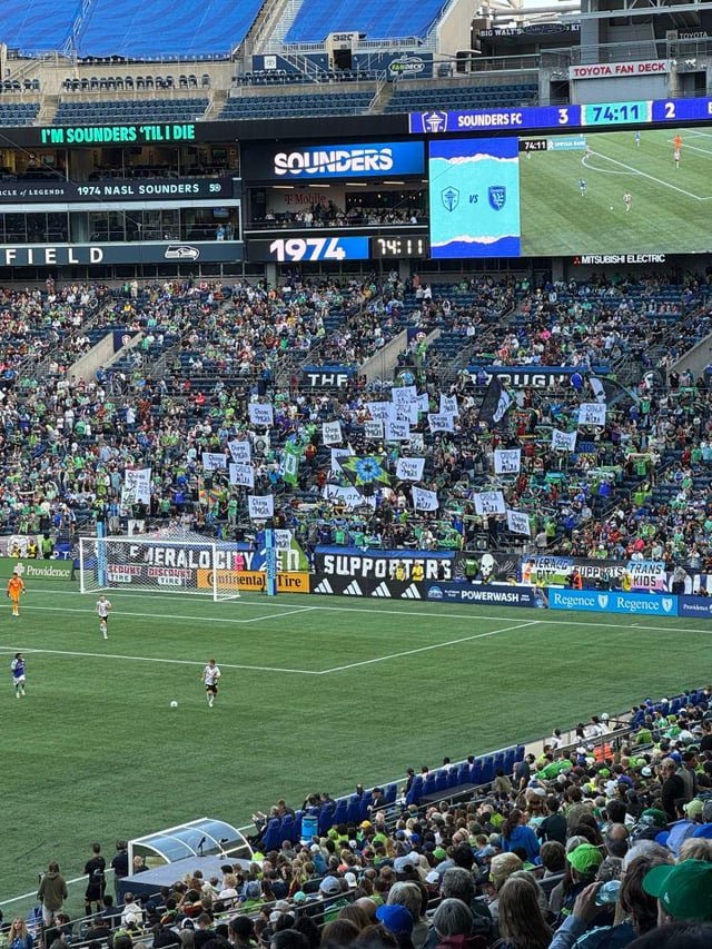 Sounders fans letting the feds know what we think of ICE