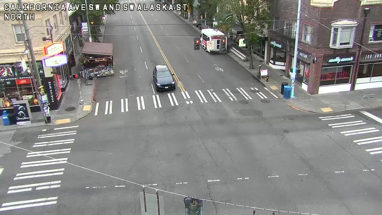 WEST SEATTLE SATURDAY: Grand Parade, Float Dodger 5K, Alki Art Fair, Chrome & Community, more!