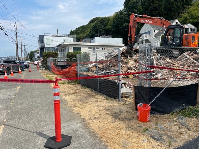DEVELOPMENT: Demolition day in 1700 block of Alki Avenue SW